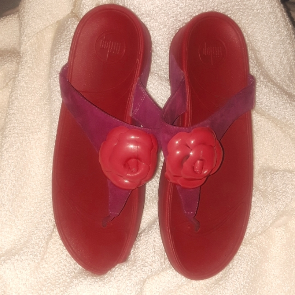 Fitflop Red Sandals with Comfort Design